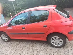 Rot Gebraucht 1998 Peugeot 206 Limousine | 1.100 €