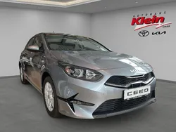 Silber Neu 2025 Kia Ceed Vision Limousine | 24.190 € (Etwas zu teuer)