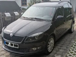 Schwarz Gebraucht 2015 Skoda Roomster Best of Kombi | 6.350 € (Fairer Preis)
