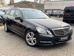 Obsidianschwarz Gebraucht 2011 Mercedes E250 Avantgarde Kombi | 7.500 € (Fairer Preis)