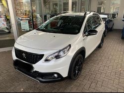 Weiß Gebraucht 2018 Peugeot 2008 GT-line SUV | 11.000 € (Fairer Preis)
