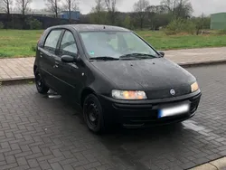 Schwarz Gebraucht 2002 Fiat Punto Kleinwagen | 750 €
