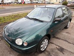 Grün Gebraucht 1999 Toyota Corolla Limousine | 3.950 € (Fairer Preis)