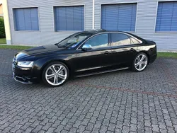 Schwarz Gebraucht 2015 Audi S8 Ambiente Limousine | 29.999 €