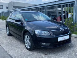 Schwarz Gebraucht 2013 Skoda Octavia Elegance Kombi | 10.999 € (Superpreis)