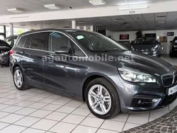 Grau Gebraucht 2015 BMW 220 Gran Tourer Luxury Line Van / Kleinbus | 15.999 € (Teuer)