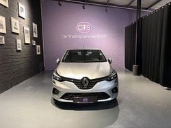 Silber Gebraucht 2022 Renault Clio V Intens Kleinwagen | 15.700 € (Guter Preis)