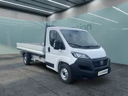 Weiß Gebraucht 2023 Fiat Ducato Van | 34.041 € (Fairer Preis)