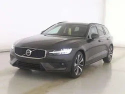 Grau Gebraucht 2024 Volvo V60 Core Kombi | 37.700 € (Guter Preis)