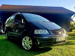Schwarz Gebraucht 2007 VW Sharan Van / Kleinbus | 5.490 € (Fairer Preis)