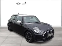 Schwarz metallic Gebraucht 2023 Mini Cooper Classic Kleinwagen | 26.050 € (Teuer)