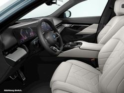 Grün Gebraucht 2024 BMW i5 Kombi | 65.217 €