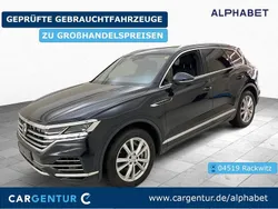 Moonlight blue perleffekt (metallic) Gebraucht 2021 VW Touareg Elegance SUV | 35.997 € (Guter Preis)