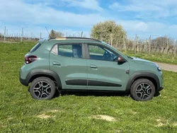 Grün Gebraucht 2023 Dacia Spring Extreme Kleinwagen | 14.250 € (Superpreis)