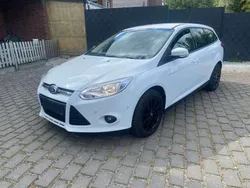Frostweiß Gebraucht 2014 Ford Focus SYNC Edition Kombi | 7.300 € (Fairer Preis)