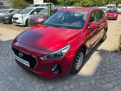 Rot Gebraucht 2018 Hyundai i30 Select Kombi | 11.999 € (Fairer Preis)