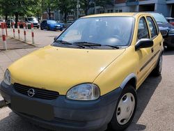 Gelb Gebraucht 2000 Opel Corsa Kleinwagen | 250 € (Superpreis)