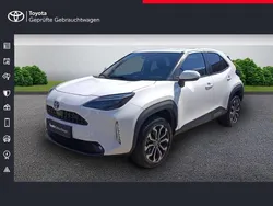 Super white 2 Gebraucht 2022 Toyota Yaris Cross Team SUV | 23.620 € (Fairer Preis)