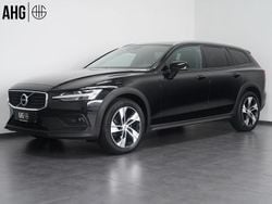 Schwarz Gebraucht 2022 Volvo V60 CC Pro Kombi | 31.950 € (Superpreis)