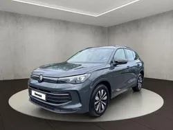 Delfingrau metallic Gebraucht 2024 VW Tiguan Goal SUV | 36.300 € (Guter Preis)
