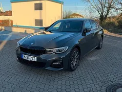 Grau Gebraucht 2019 BMW 330e M Sport Limousine | 30.000 € (Etwas zu teuer)