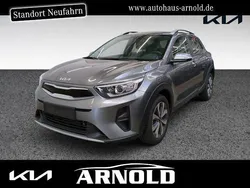 Grau (astrograu) Gebraucht 2025 Kia Stonic Vision SUV | 17.950 € (Superpreis)