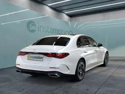 Weiß Gebraucht 2025 Mercedes E200 Limousine | 65.099 €
