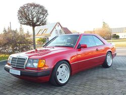 Signalrot Gebraucht 1991 Mercedes E300 Coupé | 26.200 €
