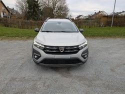 Grau Gebraucht 2022 Dacia Jogger Extreme Van / Kleinbus | 14.000 € (Fairer Preis)