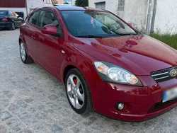 Rot Gebraucht 2008 Kia Ceed Kleinwagen | 2.400 € (Superpreis)