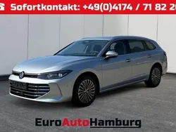 Oyster silver metallic/silber Neu 2025 VW Passat Elegance Kombi | 39.040 € (Guter Preis)