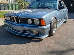 Blau Gebraucht 1982 BMW 745 Limousine | 19.800 €