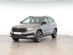 Graphite grau Neu 2025 Skoda Karoq SportLine SUV | 46.989 € (Teuer)