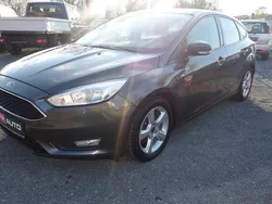 Grau Gebraucht 2015 Ford Focus Limousine | 4.490 € (Superpreis)