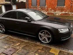 Blau Gebraucht 2015 Audi A8 Comfort Limousine | 27.000 € (Guter Preis)