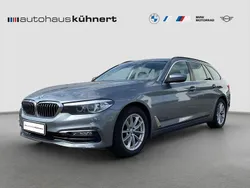 Blau Gebraucht 2017 BMW 540 Kombi | 18.000 €