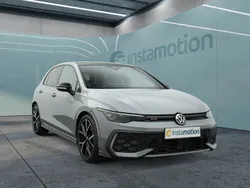 Grau Gebraucht 2024 VW Golf VIII GTI Limousine | 43.250 € (Fairer Preis)