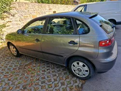 Grau Gebraucht 2004 Seat Ibiza Kleinwagen | 1.600 € (Fairer Preis)