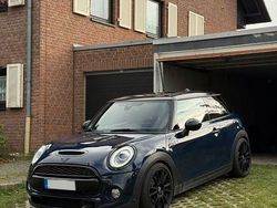 Blau Gebraucht 2018 Mini Cooper S Kleinwagen | 19.999 € (Etwas zu teuer)
