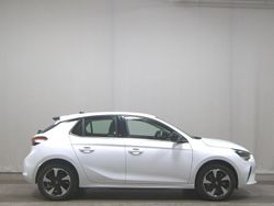 Weiss Gebraucht 2022 Opel Corsa-e Elegance Kleinwagen | 13.980 € (Guter Preis)