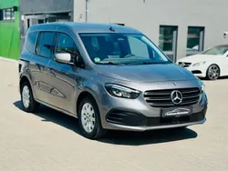 Grau Gebraucht 2024 Mercedes T180 Edition Van / Kleinbus | 35.790 €