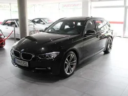 Citrinschwarz Gebraucht 2013 BMW 330 Sport Line Kombi | 16.990 € (Fairer Preis)