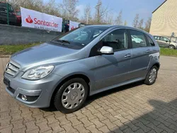 Grau Gebraucht 2009 Mercedes B200 Van / Kleinbus | 7.750 € (Fairer Preis)