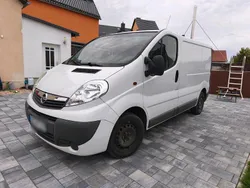 Weiß Gebraucht 2009 Opel Vivaro Van | 6.910 €
