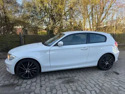 Weiß Gebraucht 2010 BMW 116 Advantage Kleinwagen | 2.999 € (Guter Preis)