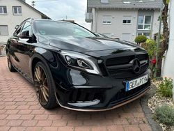 Schwarz Gebraucht 2018 Mercedes GLA45 AMG AMG SUV | 42.500 € (Etwas zu teuer)