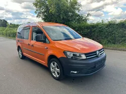 Orange Gebraucht 2017 VW Caddy Maxi Comfortline Van / Kleinbus | 14.480 € (Guter Preis)