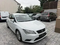 Weiß Gebraucht 2012 Seat Leon Style Limousine | 5.199 € (Fairer Preis)