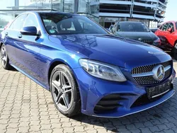 Blau Gebraucht 2020 Mercedes C300 AMG line Limousine | 29.980 € (Fairer Preis)