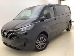 Schwarz Gebraucht 2025 Ford Tourneo Custom Titanium Van / Kleinbus | 43.950 € (Teuer)